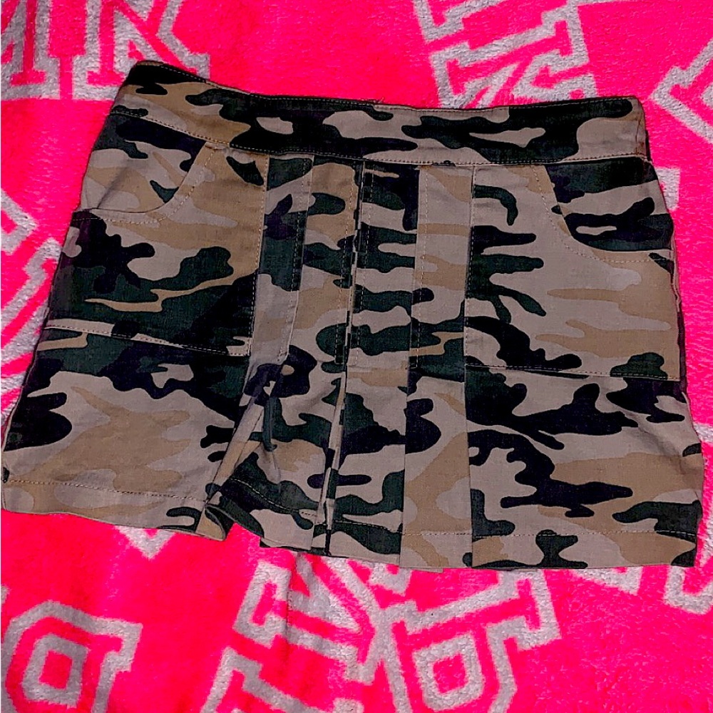 Camo skirt